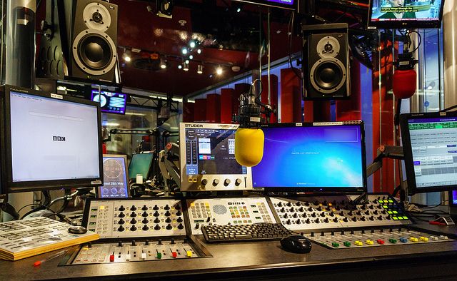 How to Start a Radio Station: Step-by-Step Guide